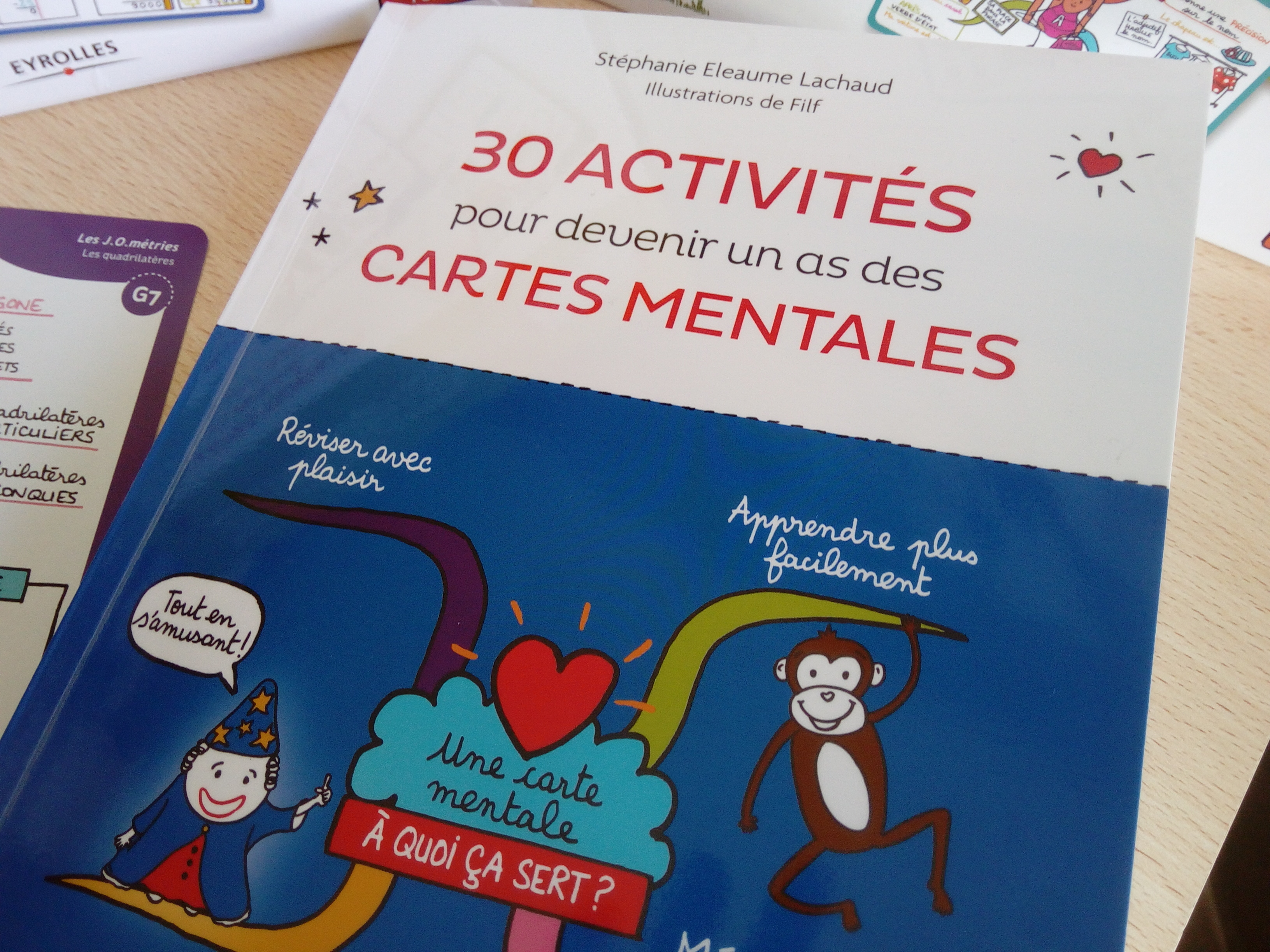 Un cahier pour apprendre aux enfants à faire des cartes mentales