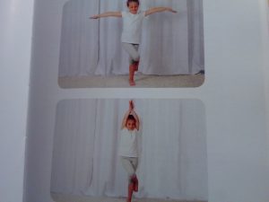 posture yoga enfants stressés