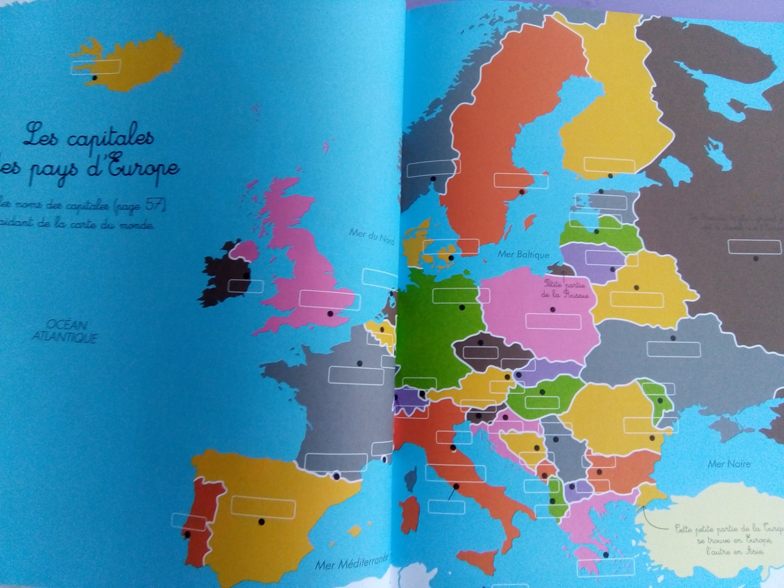 cahier géographie montessori enfants